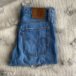 levi’s wedgie icon jeans